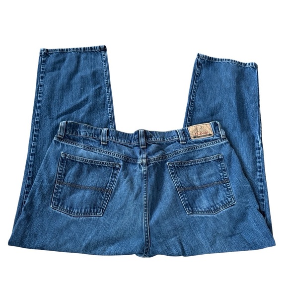 L.L. Bean Natural Fit Straight Leg Blue Jeans 100% Cotton Comfy Mens Size 42x30 - Picture 1 of 4